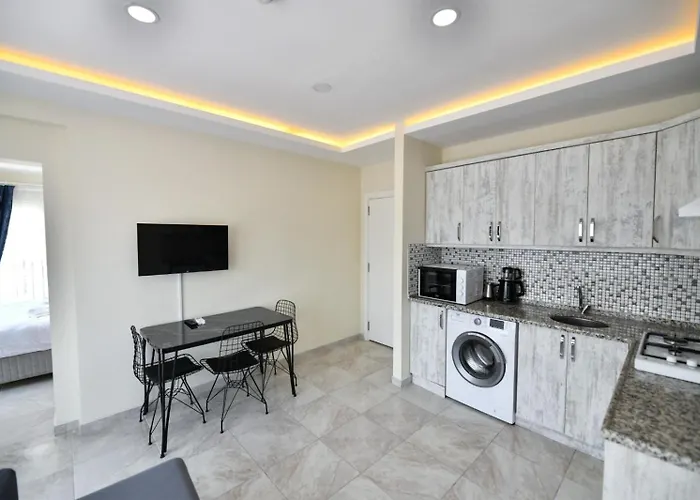 Lamira Holiday&guest House