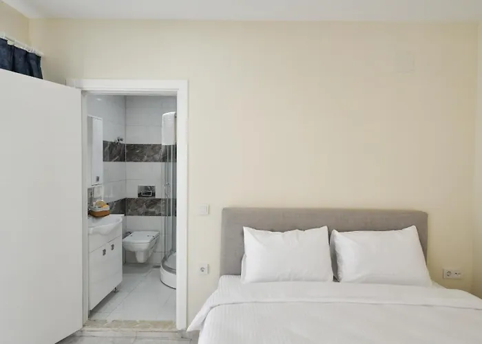 Lamira Holiday&guest House Apartament *